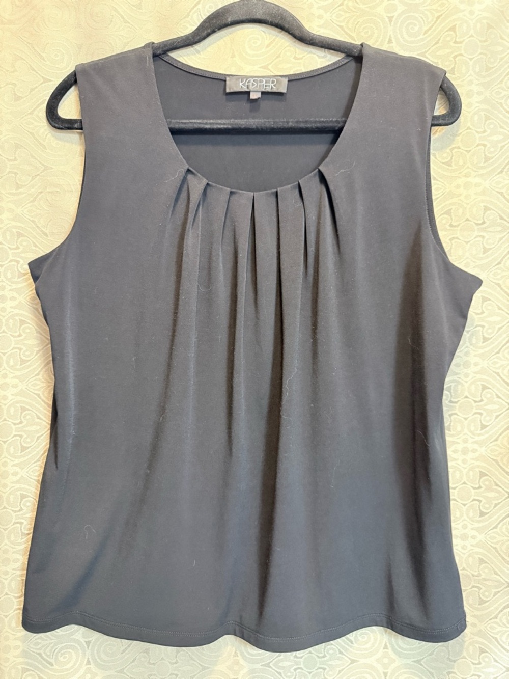 Kasper Black Sleeveless Pleated Shell Top
